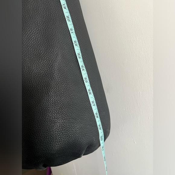 OMBELINE PEBBLE LEATHER HOBO BAG - Picture 7 of 14